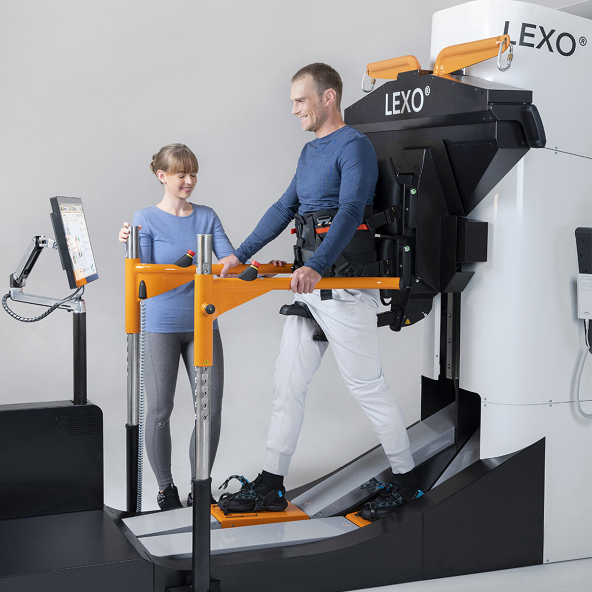 Robotizētais staigāšanas trenažieris pacientiem ar ierobežotām kustību spējām neiroloģisku bojājumu dēļ.